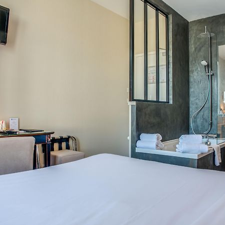 Best Western Hotel De La Plage Saint Marc Sur Mer Exterior photo
