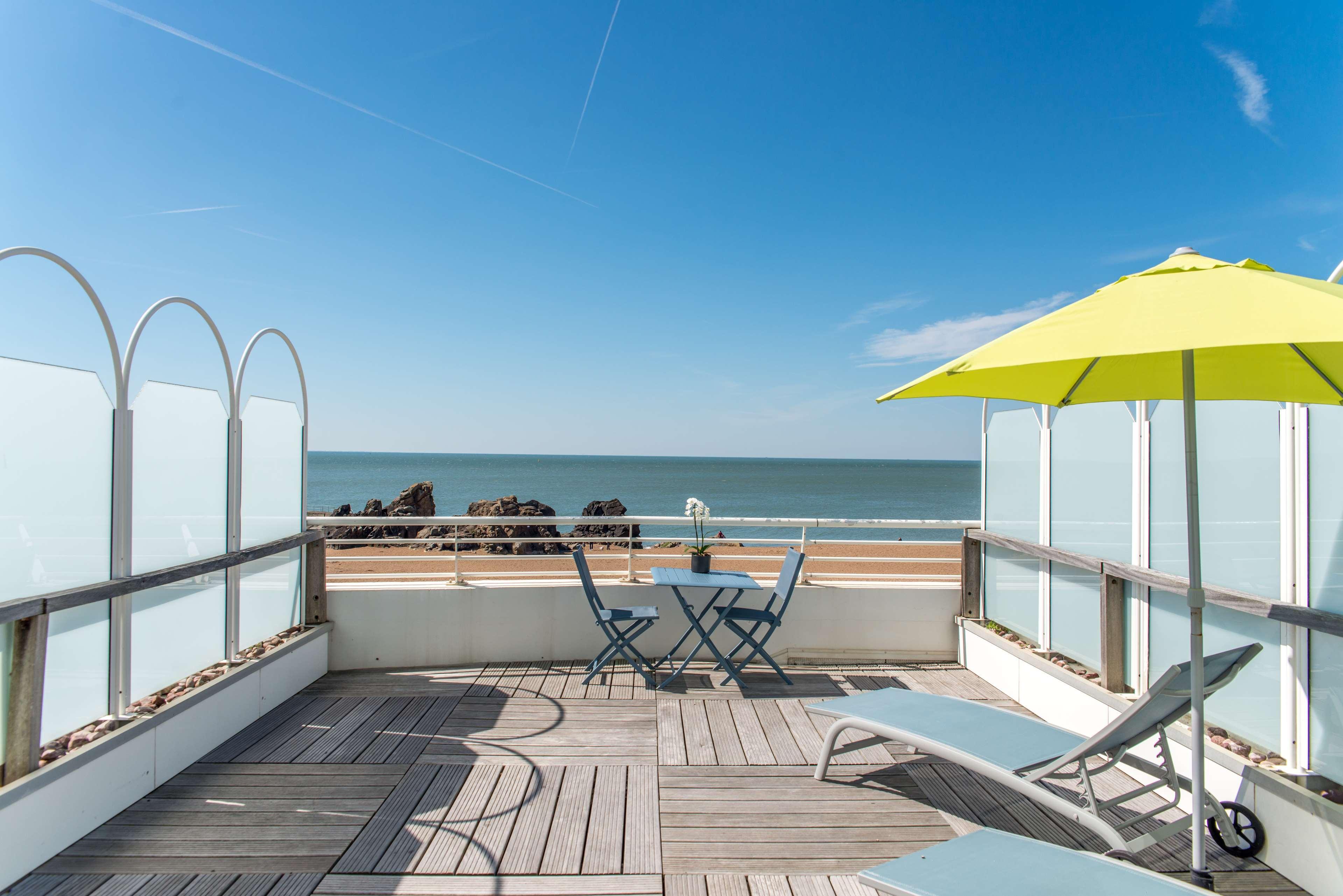 Best Western Hotel De La Plage Saint Marc Sur Mer Exterior photo