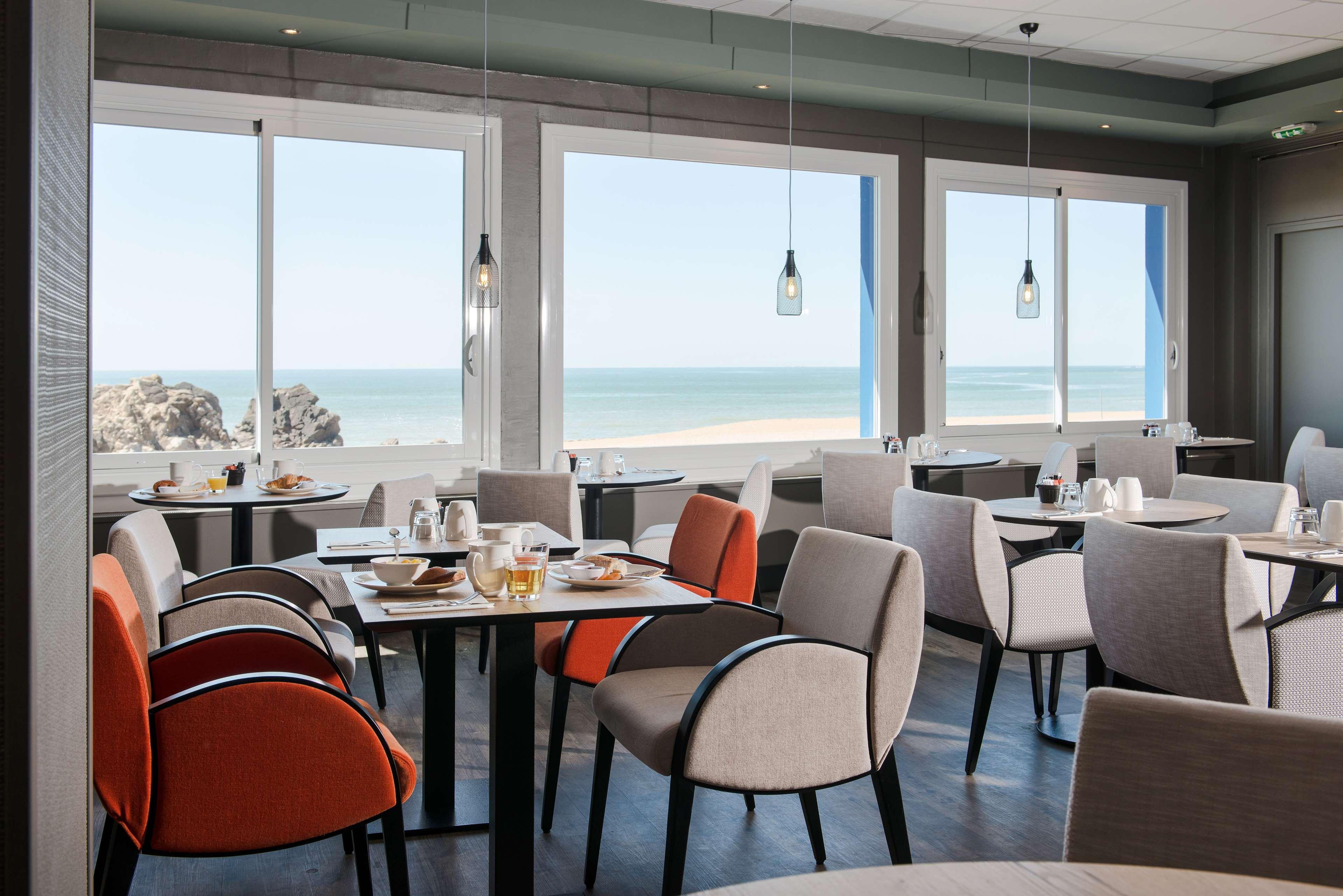 Best Western Hotel De La Plage Saint Marc Sur Mer Exterior photo