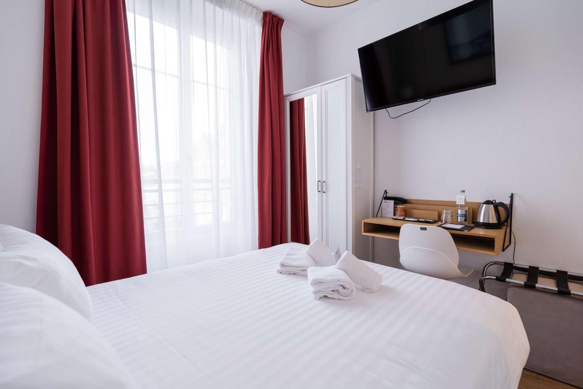Best Western Hotel De La Plage Saint Marc Sur Mer Exterior photo