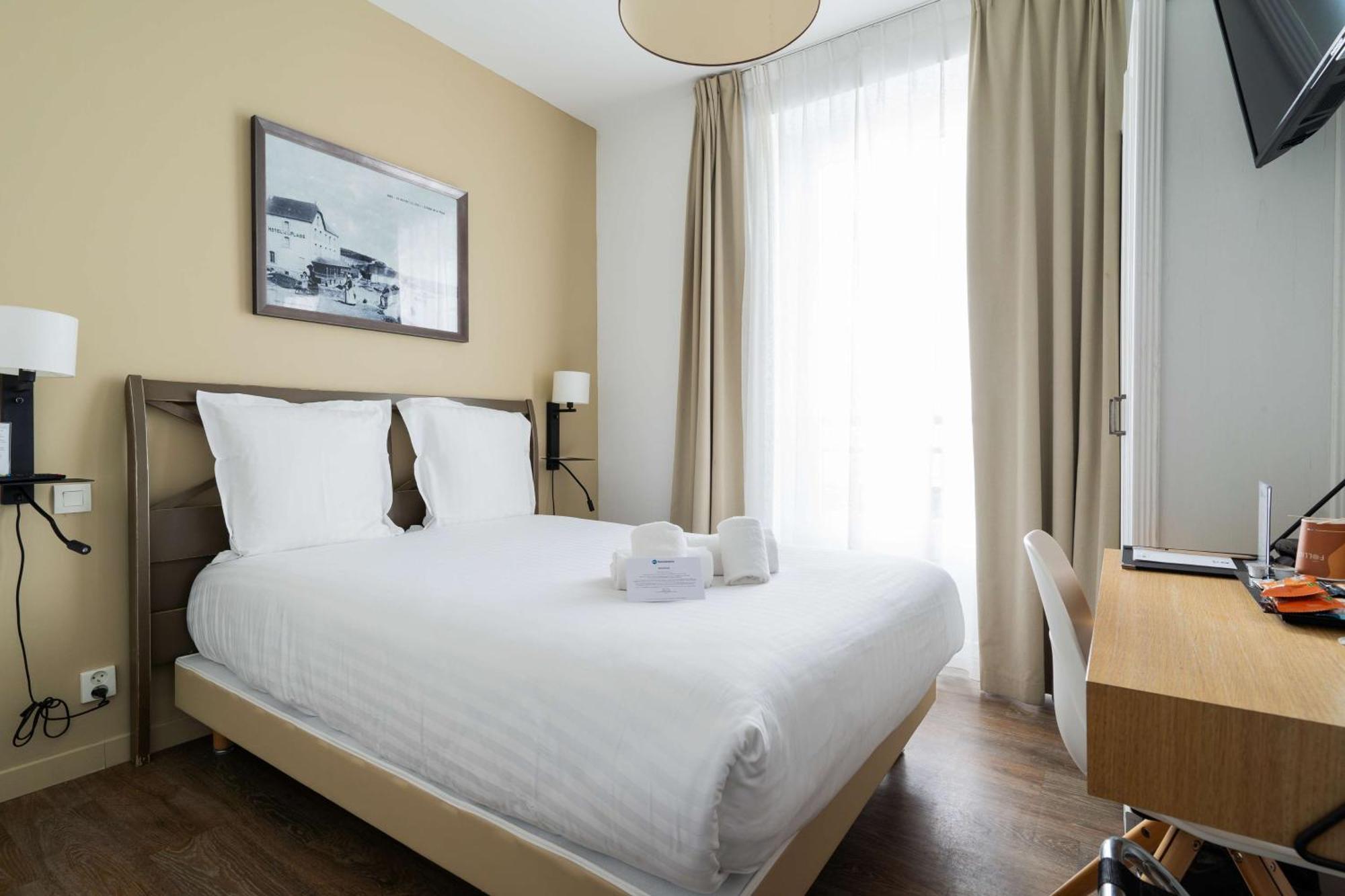 Best Western Hotel De La Plage Saint Marc Sur Mer Exterior photo