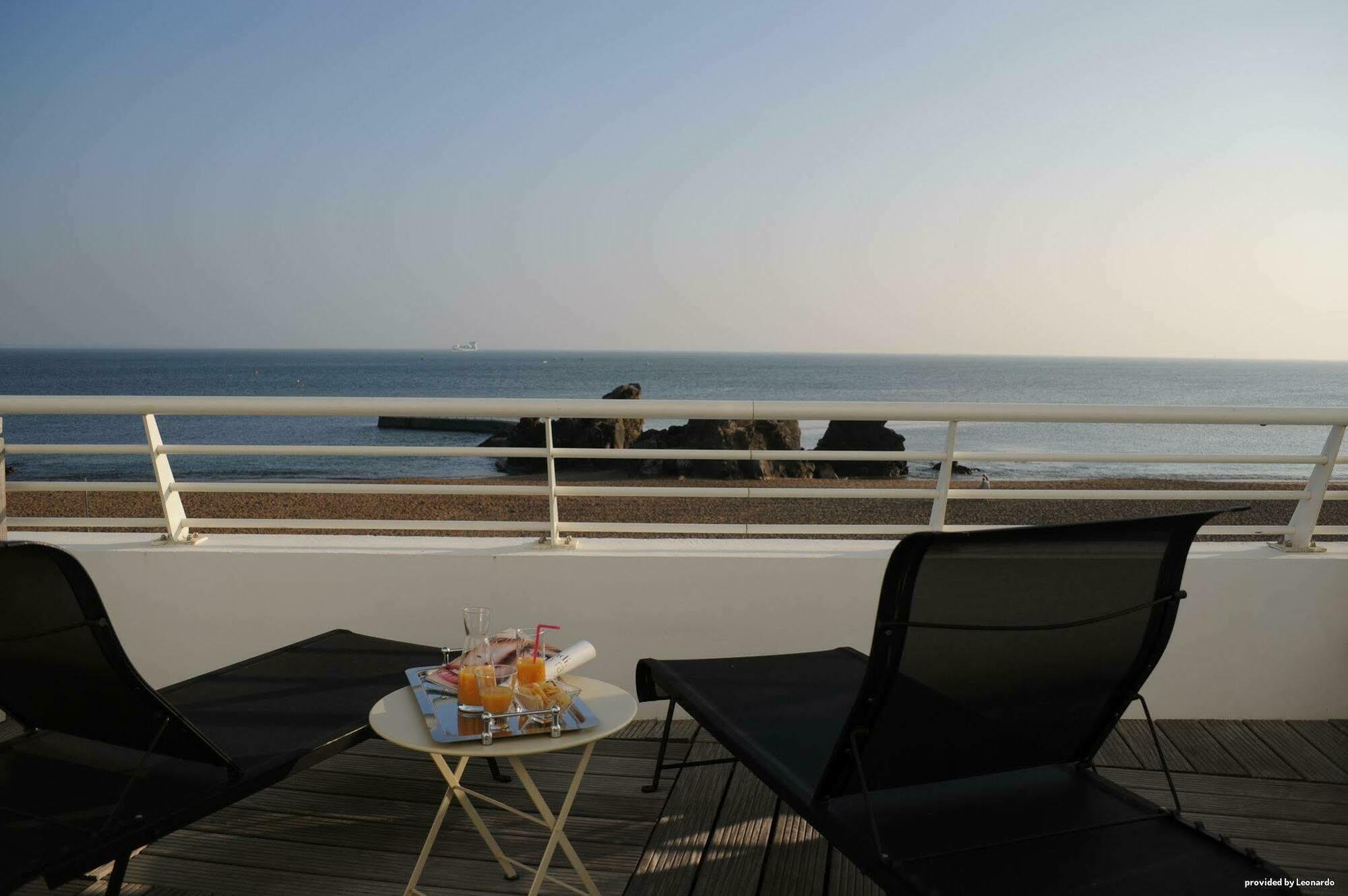 Best Western Hotel De La Plage Saint Marc Sur Mer Exterior photo
